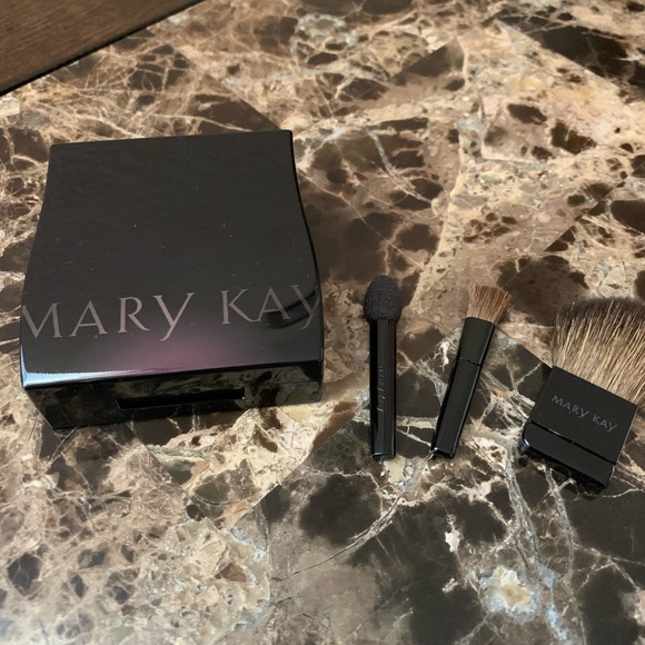 MaryKay~Compact/Compact Mini/Applicators/Powder - Picture 3 of 6